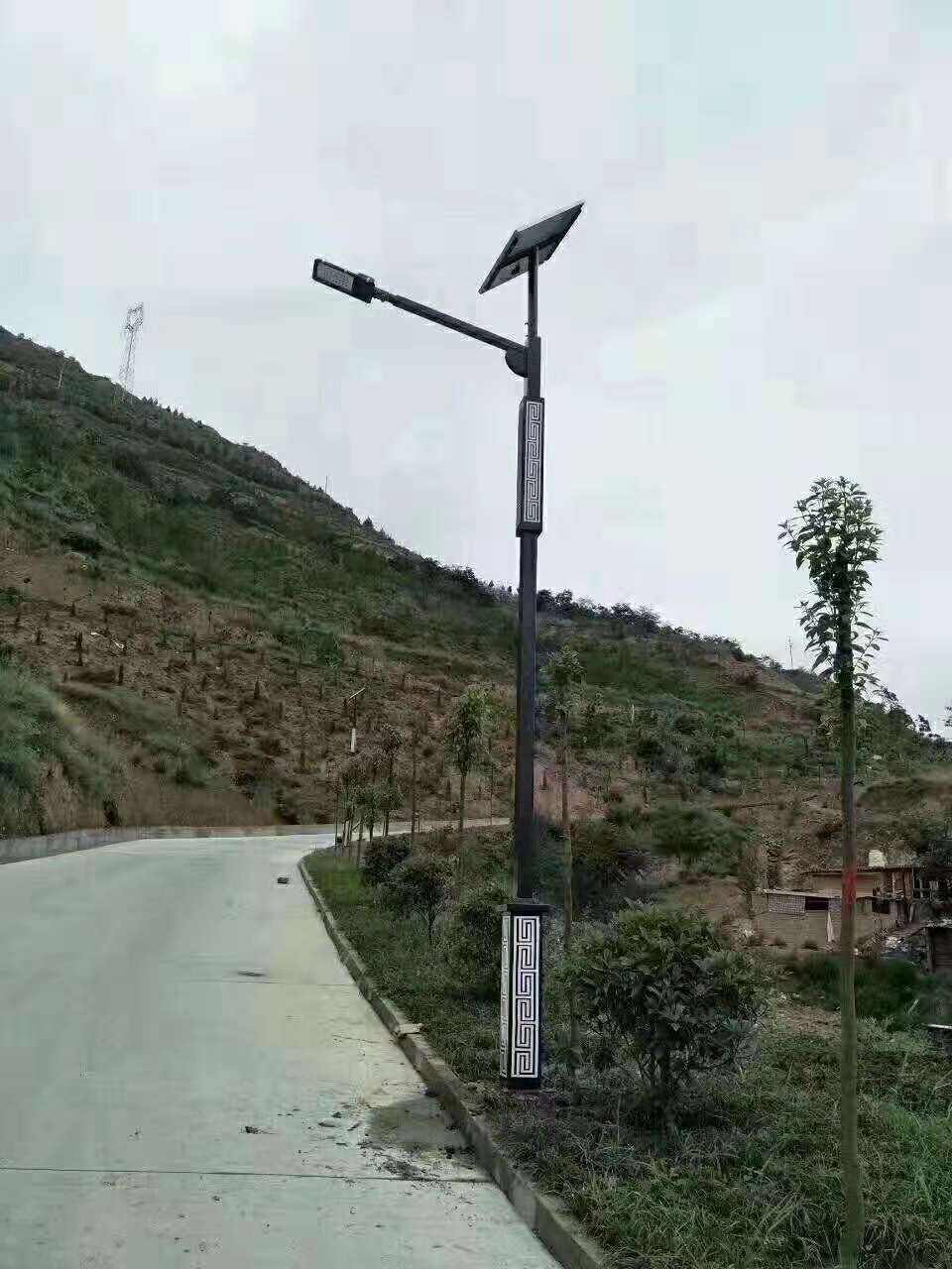 镜铁区仿古太阳能路灯